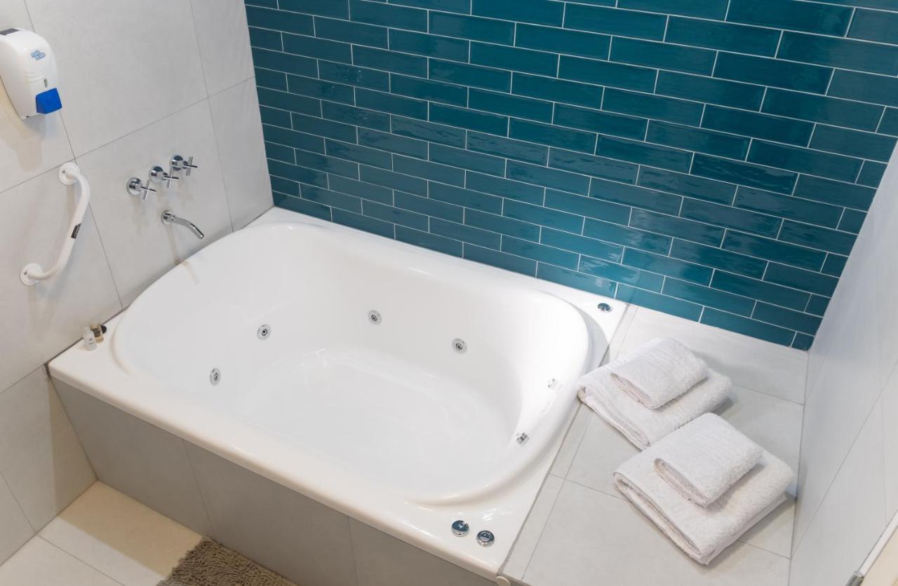Augusta Deluxe Appartement Salta Buitenkant foto